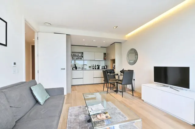 York Way, London, N1C, photo 2