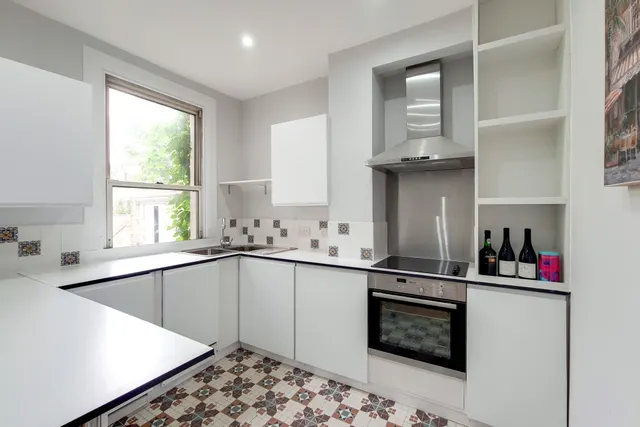 Photo 2 — First Floor, 78 Meadow Road, London