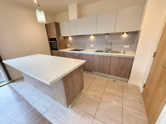 King Edwards Square, Sutton Coldfield, B73, photo 2
