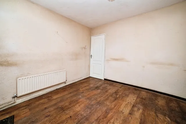 Market Place, Huthwaite, NG17, photo 3