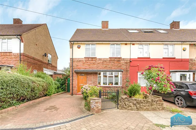 St Martins Close, Enfield, EN1, photo 1