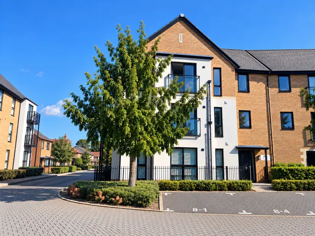 Ground floor apartment in Leybourne Chase, ME19, photo 1