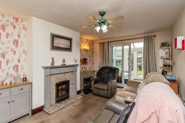 Meryhurst Road, Wednesbury, WS10, photo 2
