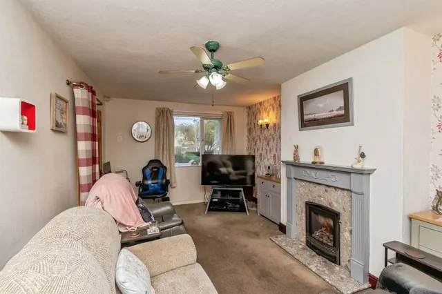 Meryhurst Road, Wednesbury, WS10, photo 3