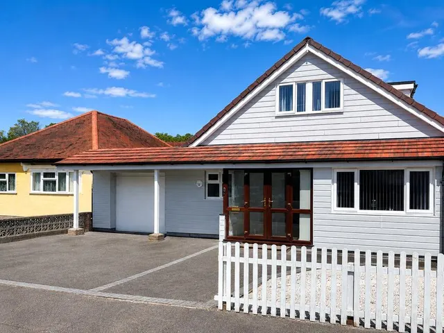 Perth Road, Gosport, Hampshire, PO13, photo 1
