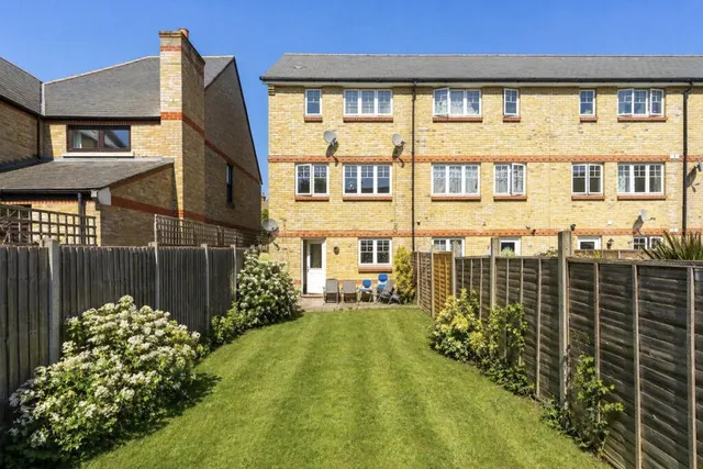 Monk Terrace, London, SE23, photo 1