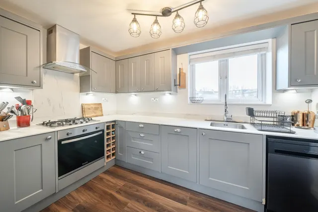 Photo 2 — Blytheswood Place, Streatham, London, SW16