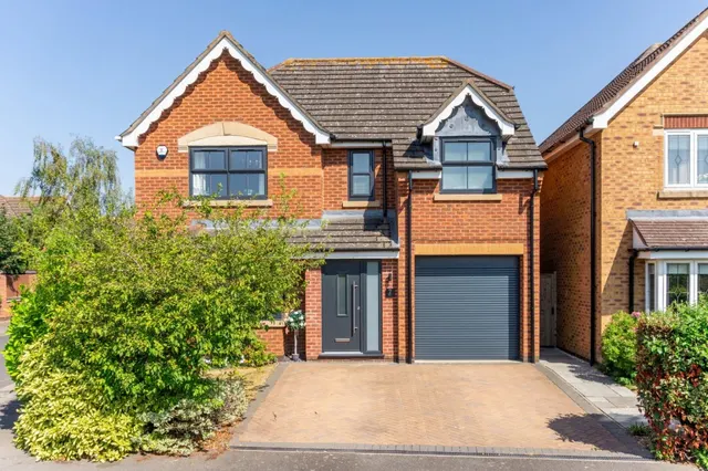Nixon Walk, East Leake, LE12, photo 1