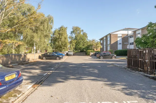 Photo 2 — Tavistock Close, Romsey, Hampshire, SO51