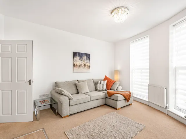 Walfords Close, Old Harlow, CM17, photo 1