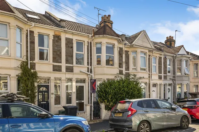 Photo 3 — Woodcroft Avenue, St George, BS5 9AS