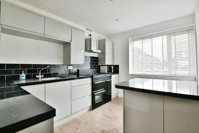 Fairywell Road, Timperley, WA15, photo 2