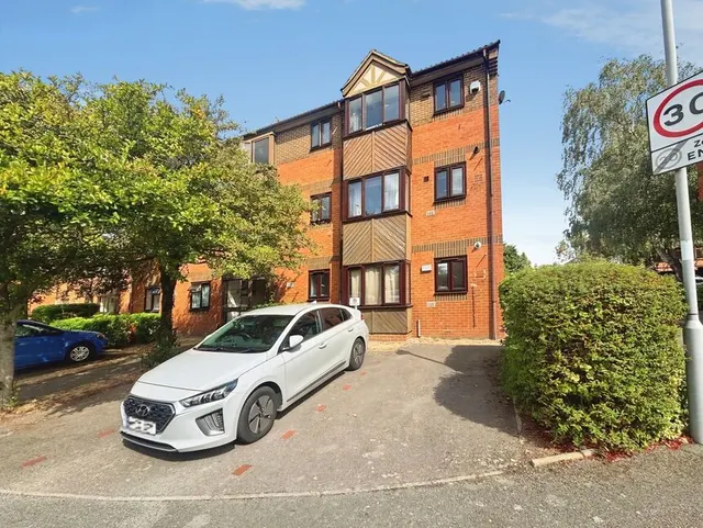 Chaffinch Close, Surbiton, KT6, photo 1