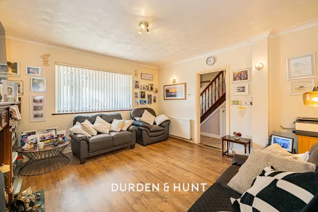 Thorntons Farm Avenue, Romford, RM7, photo 3