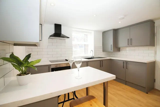 Back Carberry Road, Hyde Park, LS6, photo 2