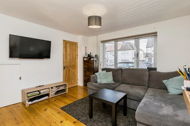 Photo 2 — Woodleigh Road, Burgess Hill
