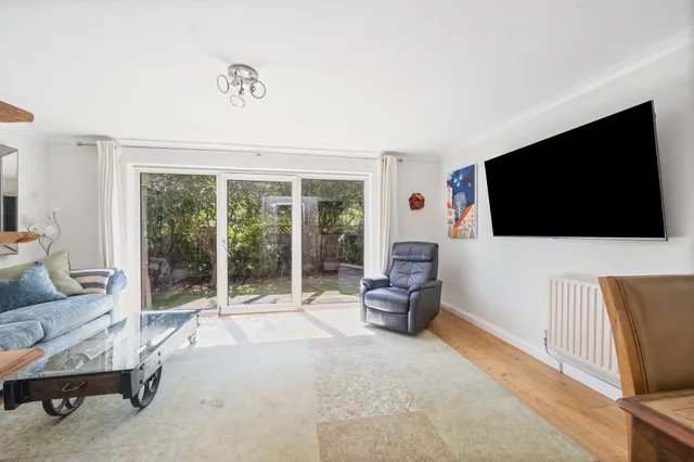 High Street, Partridge Green, RH13, photo 3