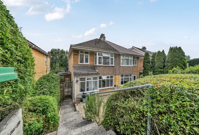 Victoria Gardens, Somerset, Batheaston, BA1 7RD, photo 1