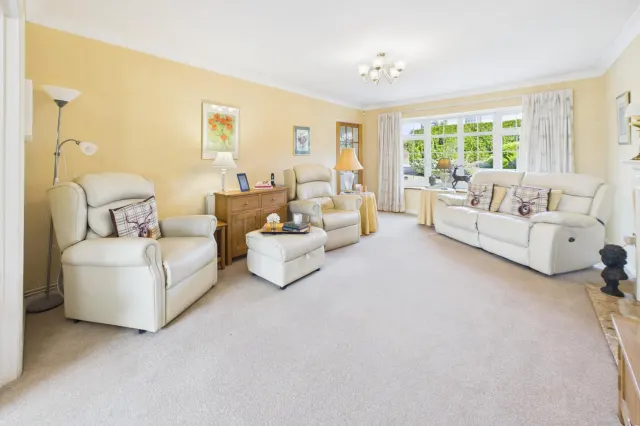 Nicholas Way, Hemel Hempstead, HP2, photo 3