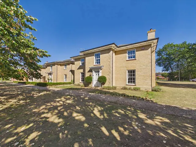 Lawford Place, Lawford, CO11, photo 1