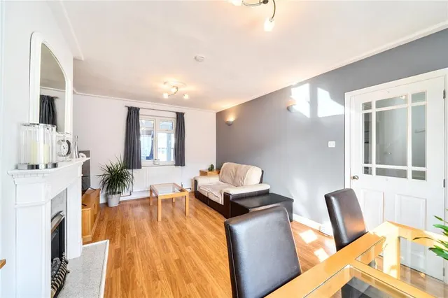 Kings Road, West Drayton, UB7, photo 2