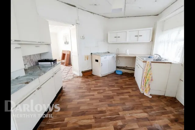 Cross Street, Rhymney, photo 3