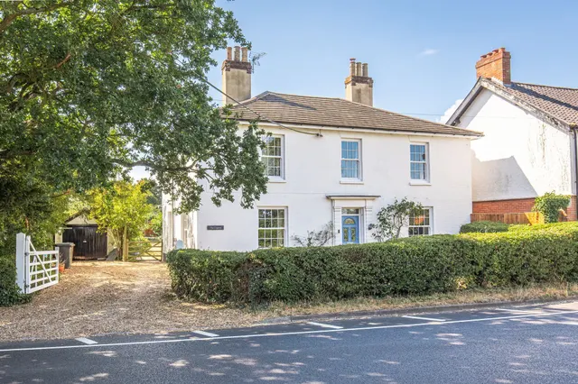 Impressive Period Home in Tivetshall, photo 1