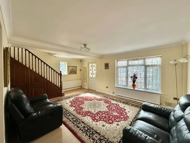 Corwell Lane, Uxbridge, UB8, photo 2