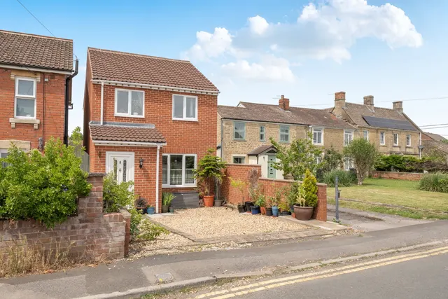 Woodrow Road, Melksham, photo 1