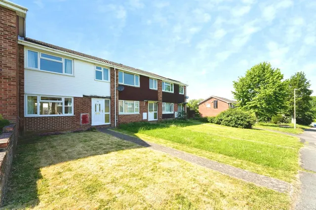 Curlew Road, Abbeydale, Gloucester, Gloucestershire, GL4, photo 1