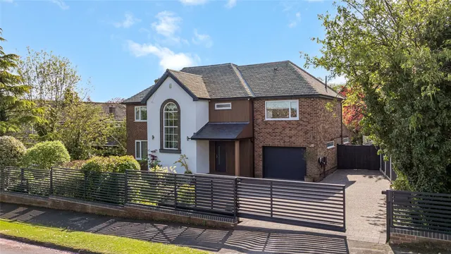 Dunstarn Drive, Leeds, photo 1