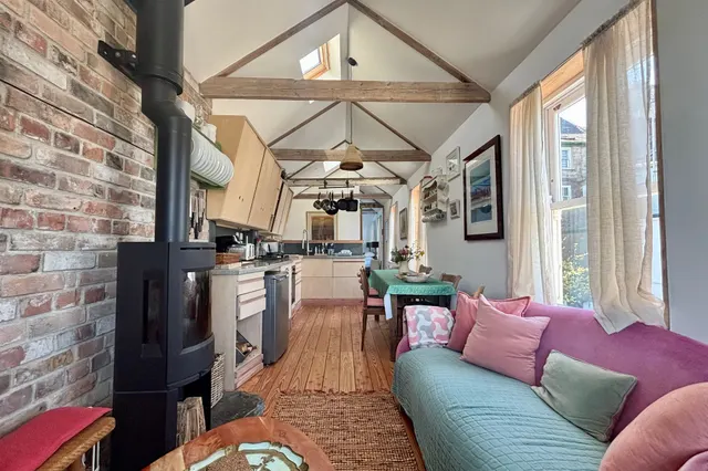 St. Gluvias Street, Penryn, TR10, photo 1