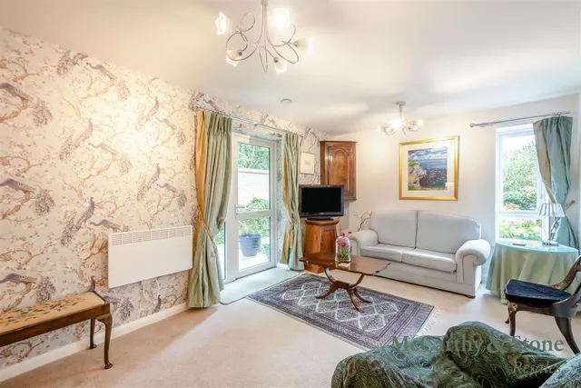 Squirrel Way, Shadwell, LS17, photo 3