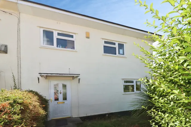 Hogarth Walk, Bristol, Somerset, BS7, photo 1
