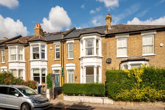 88 Dunstans Road, London, photo 1