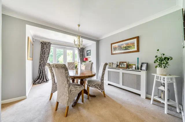 Photo 3 — Kearton Close, Kenley CR8 5EN