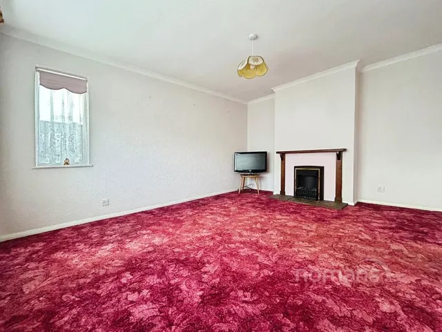 Connaught Road, Fleet, GU51, photo 2