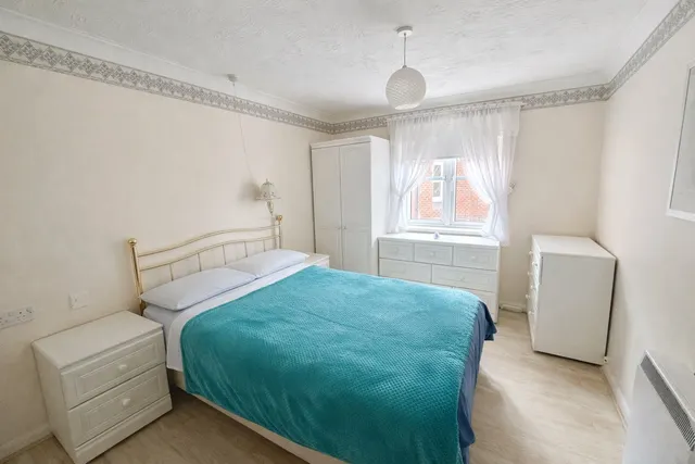 Marvels Lane, London, SE12, photo 3