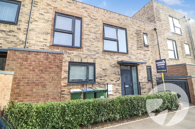Loampit Road, DA8, photo 1