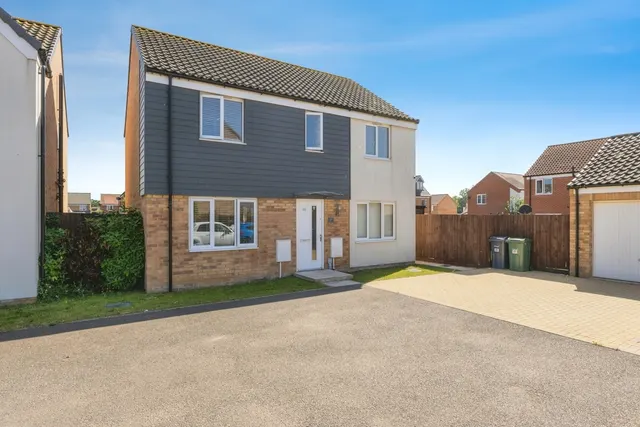 Reeve Way, Wymondham, Norfolk, NR18, photo 1
