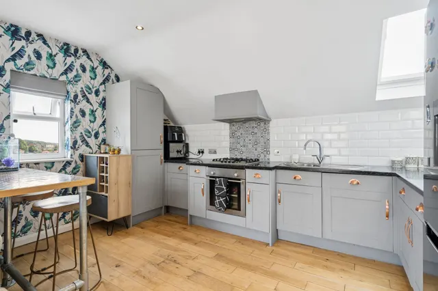 Totteridge Road, High Wycombe, HP13, photo 3