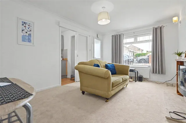 Wood Crescent, Rothwell, LS26, photo 2