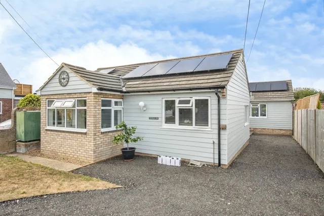 Oakmead Road, St. Osyth, CO16, photo 1