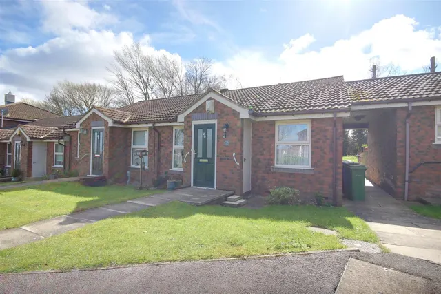 Beverley Road, Willerby, Hull — photo 1