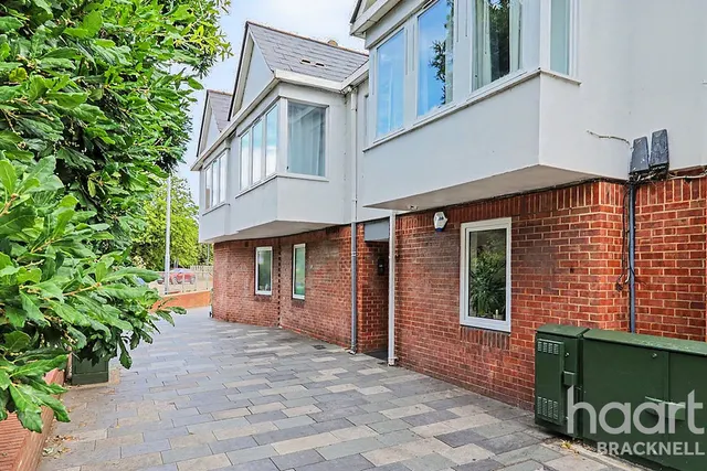 Hight Street, Maidenhead, SL6, photo 1