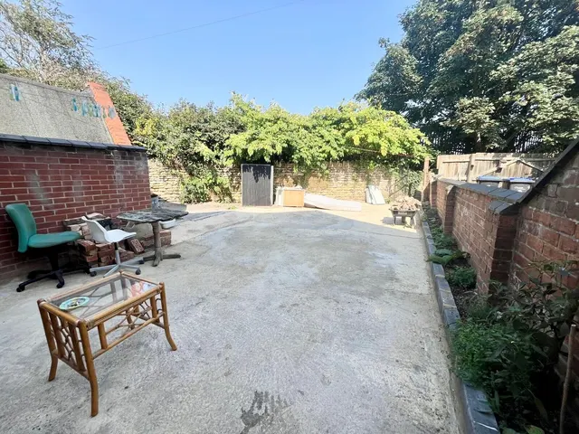 Kingsthorpe Grove, Northampton, NN2, photo 3