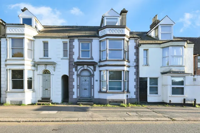 Ware Road, Hertford, photo 1