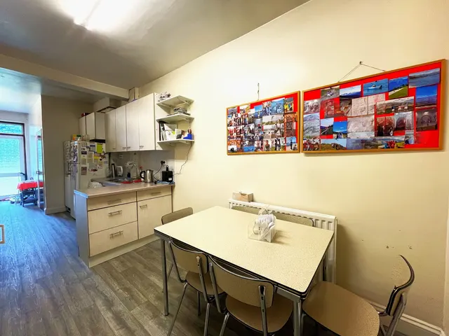 Photo 2 — Montpelier Rise, London, NW11 9DS