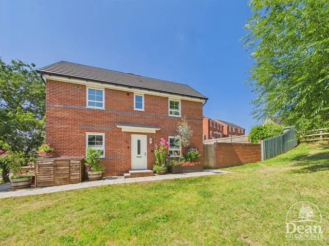 Cooke Way, Lydney, photo 1