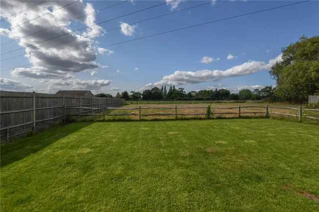 Nelsons Lane, Hurst, RG10, photo 2